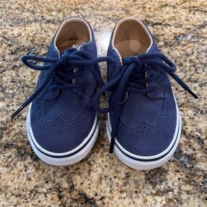 Navy blue wing tip sneakers, toddler size 5.